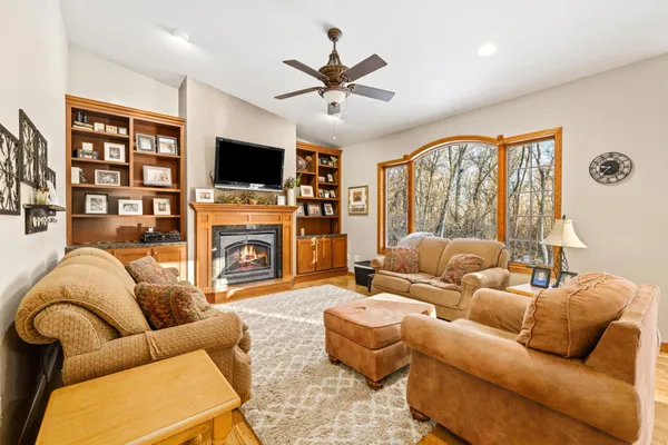 $650,000 | 102 County Road 1, Fessenden, ND 58438