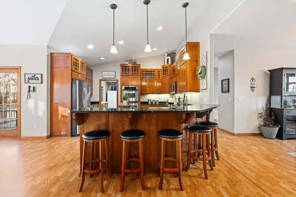 $650,000 | 102 County Road 1, Fessenden, ND 58438