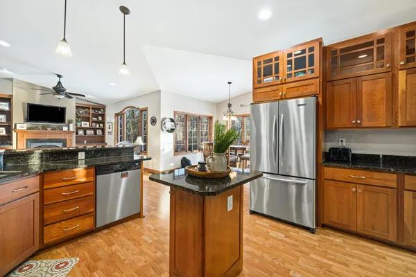 $650,000 | 102 County Road 1, Fessenden, ND 58438