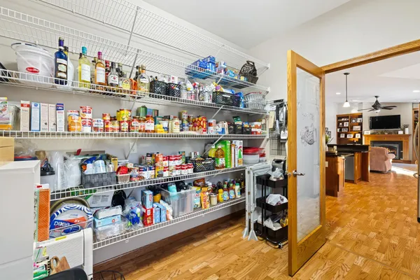 $650,000 | 102 County Road 1, Fessenden, ND 58438