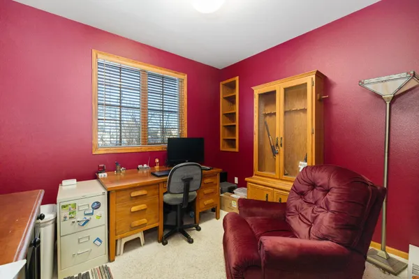 $650,000 | 102 County Road 1, Fessenden, ND 58438