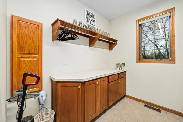 $650,000 | 102 County Road 1, Fessenden, ND 58438