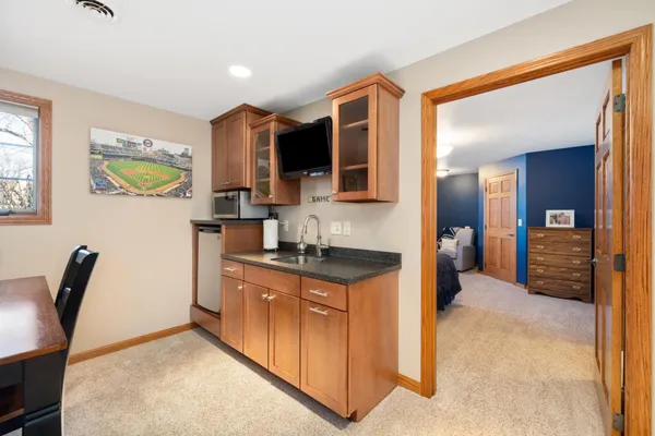 $650,000 | 102 County Road 1, Fessenden, ND 58438