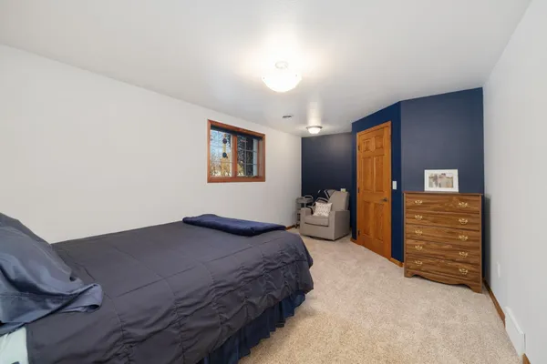 $650,000 | 102 County Road 1, Fessenden, ND 58438