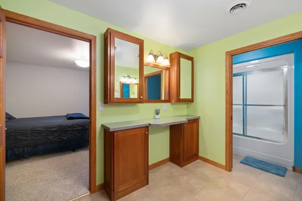 $650,000 | 102 County Road 1, Fessenden, ND 58438