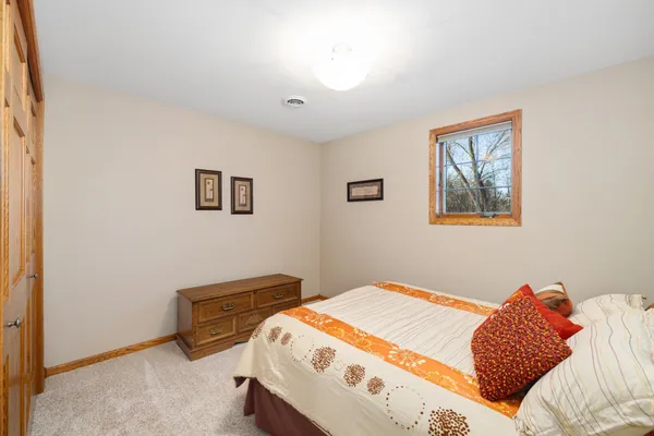 $650,000 | 102 County Road 1, Fessenden, ND 58438