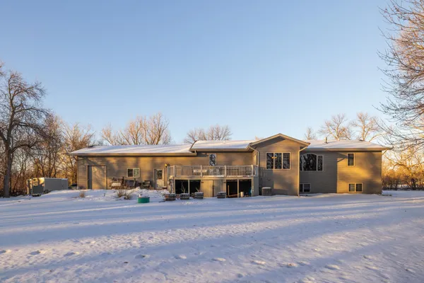 $650,000 | 102 County Road 1, Fessenden, ND 58438