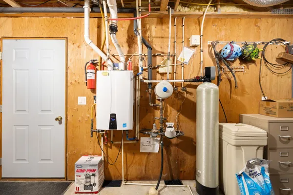 $650,000 | 102 County Road 1, Fessenden, ND 58438