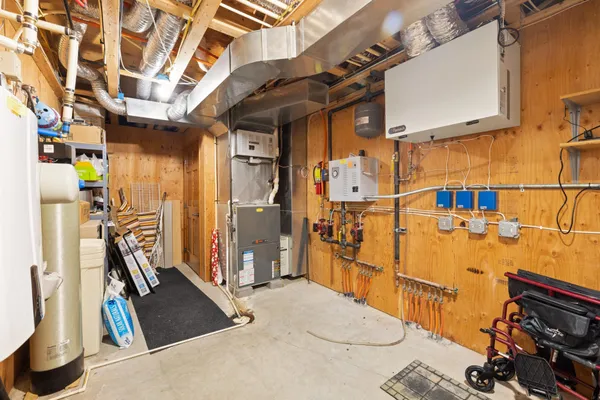 $650,000 | 102 County Road 1, Fessenden, ND 58438