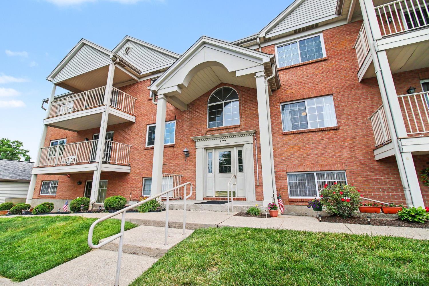 5769 Cheviot Road, Unit 2D Cincinnati, OH 45247 - Photo 1 of 14
