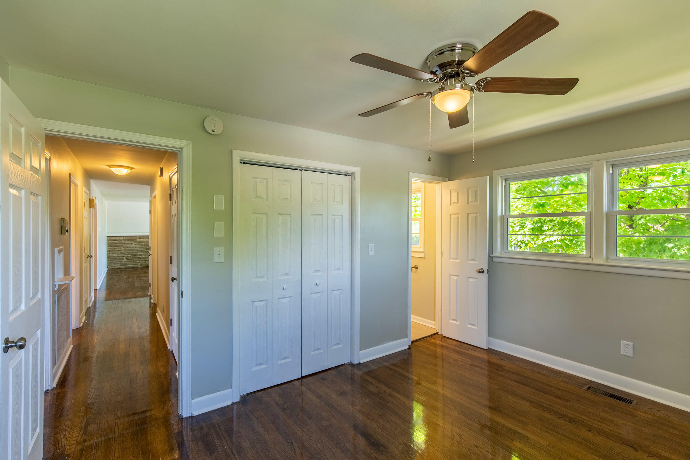 419 Cheyenne Road Bristol, VA 24201 - Photo 11 of 21 19