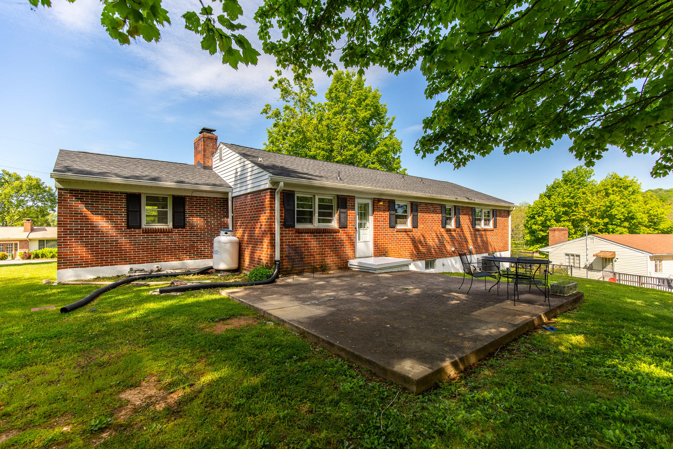 419 Cheyenne Road Bristol, VA 24201 - Photo 20 of 21 33