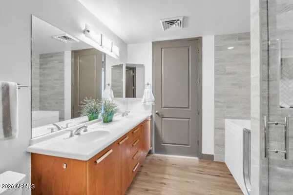 $545,000 | 1 East Lexington Avenue, Unit 809, Phoenix, AZ 85012