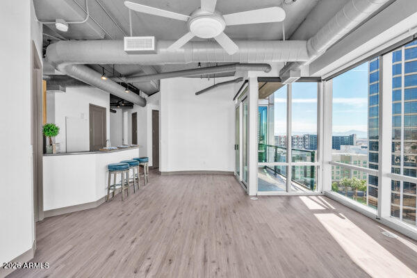 1 East Lexington Avenue, Unit 809 Phoenix, AZ 85012 - Photo 5 of 44 Great Room