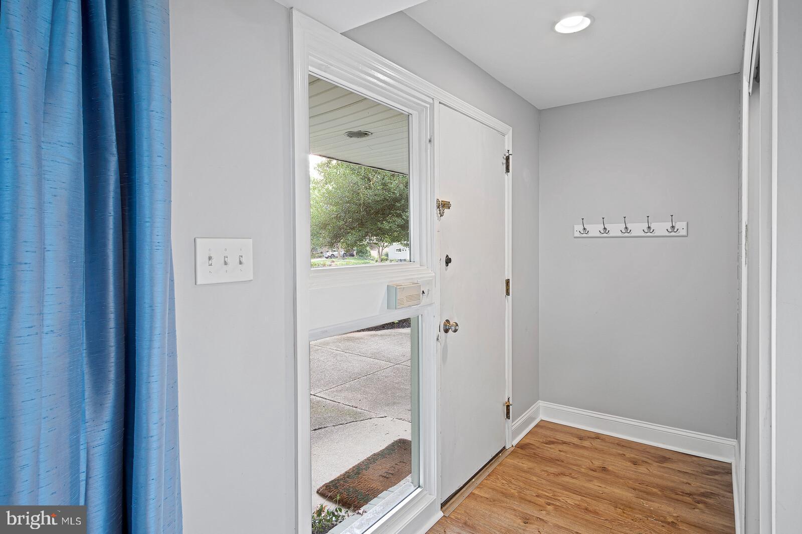 1513 Emory Road Wilmington, DE 19803 - Photo 20 of 30 In-law entrance