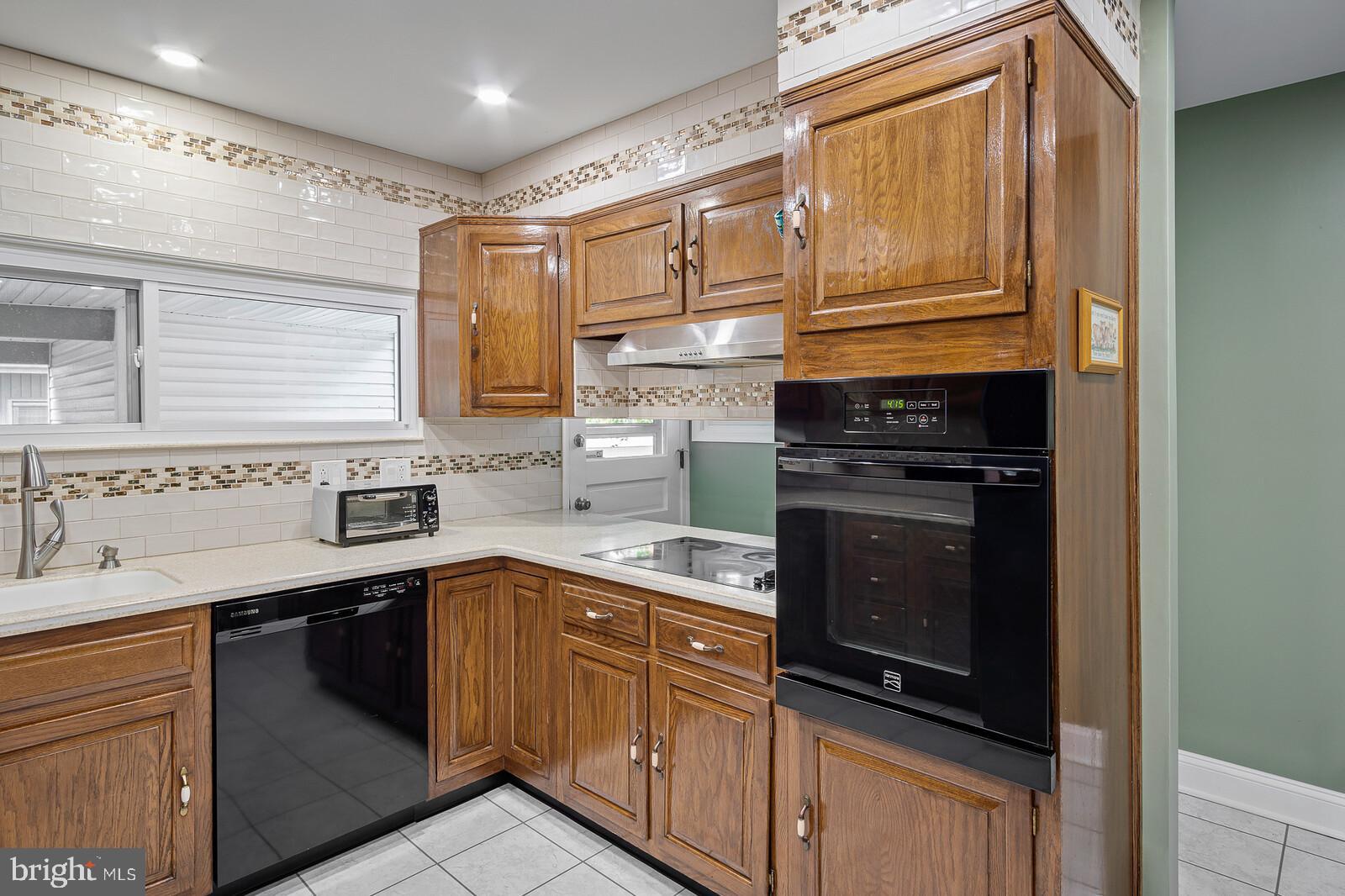 1513 Emory Road Wilmington, DE 19803 - Photo 5 of 30 Main kitchen