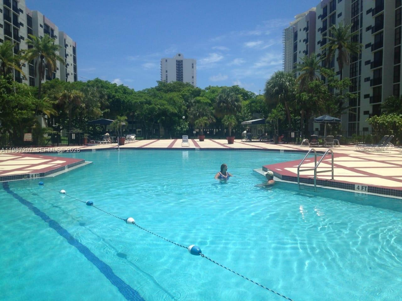 17021 North Bay Road, Unit 904 Sunny Isles Beach, FL 33160 - Photo 4 of 18