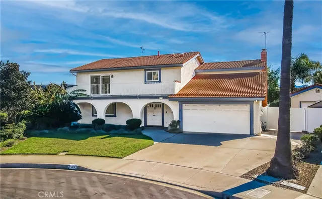 $1,375,000 | 576 Corte Aguacate, Camarillo, CA 93010