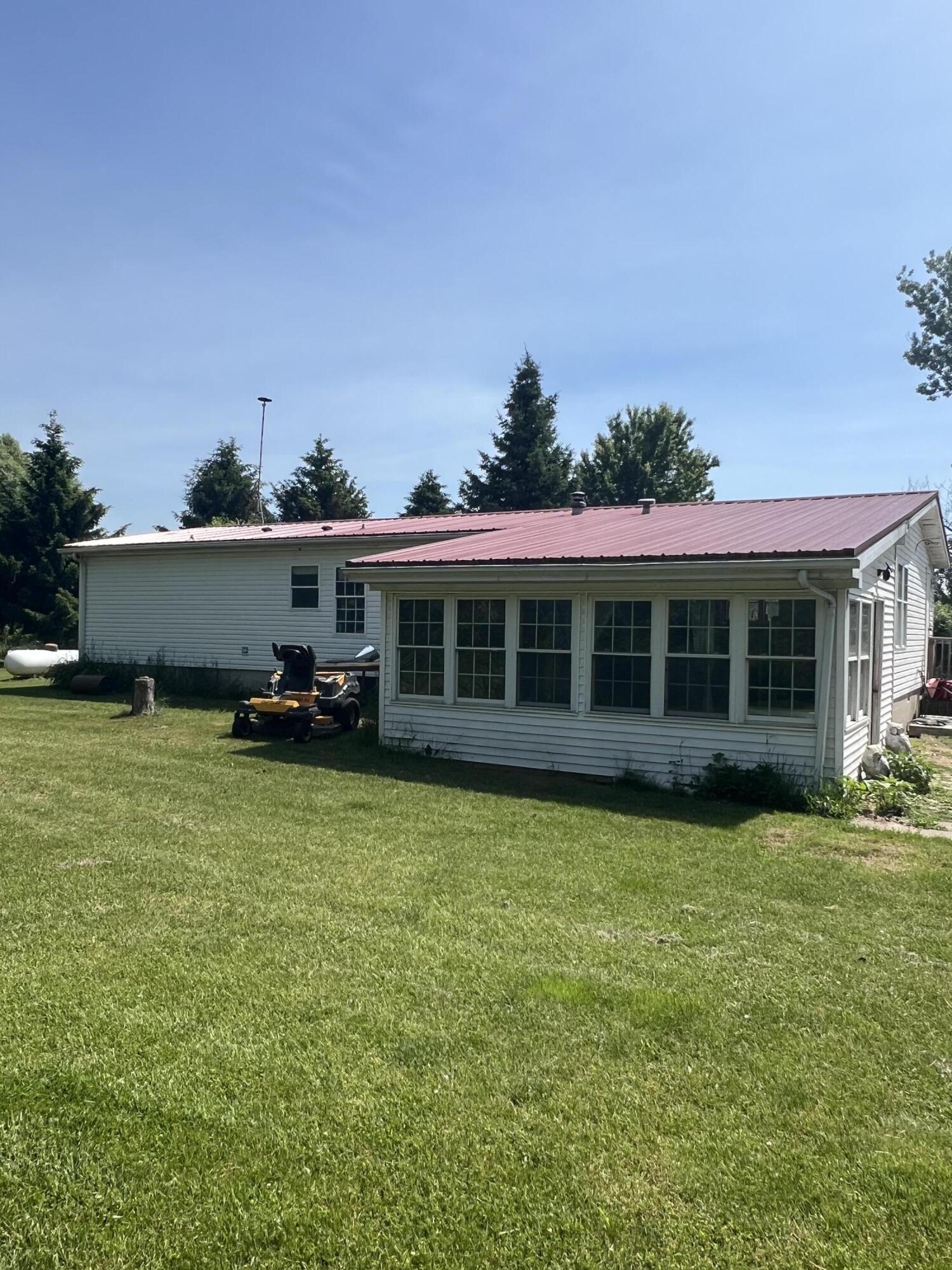 6582 South Garlock Road Carson City, MI 48811 - Photo 2 of 43 IMG_0198