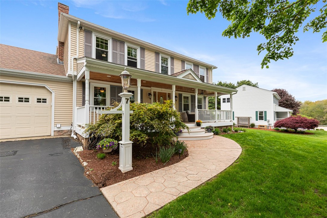 7 Pheasant Run Road North Smithfield, RI 02896 - Photo 3 of 50