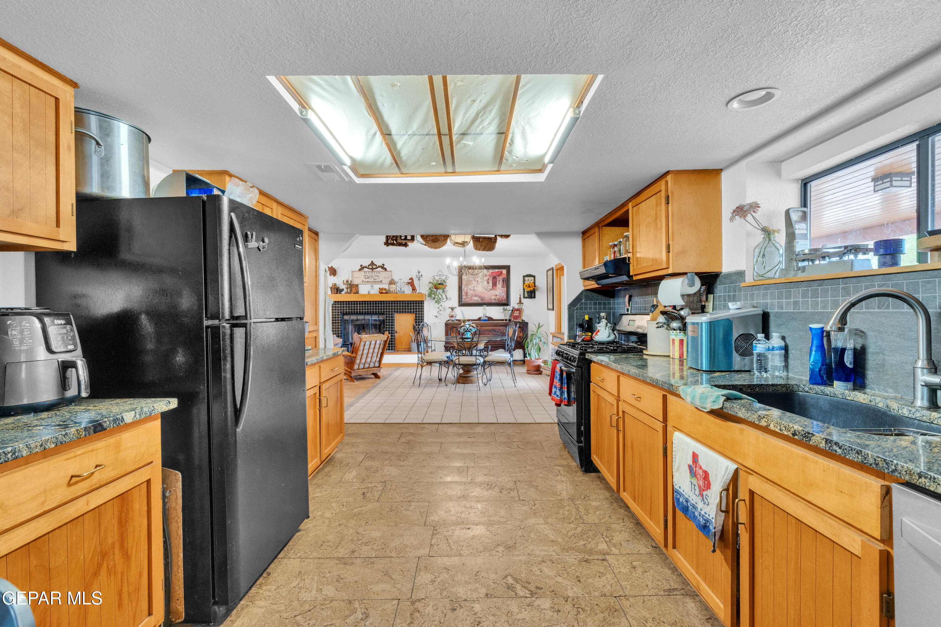 6040 Strahan Road El Paso, TX 79932 - Photo 10 of 45 2 (19)