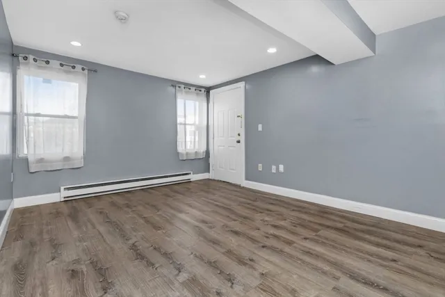 $2,100 | 2 Centre St Terrace, Unit 1B, Boston, MA 02119