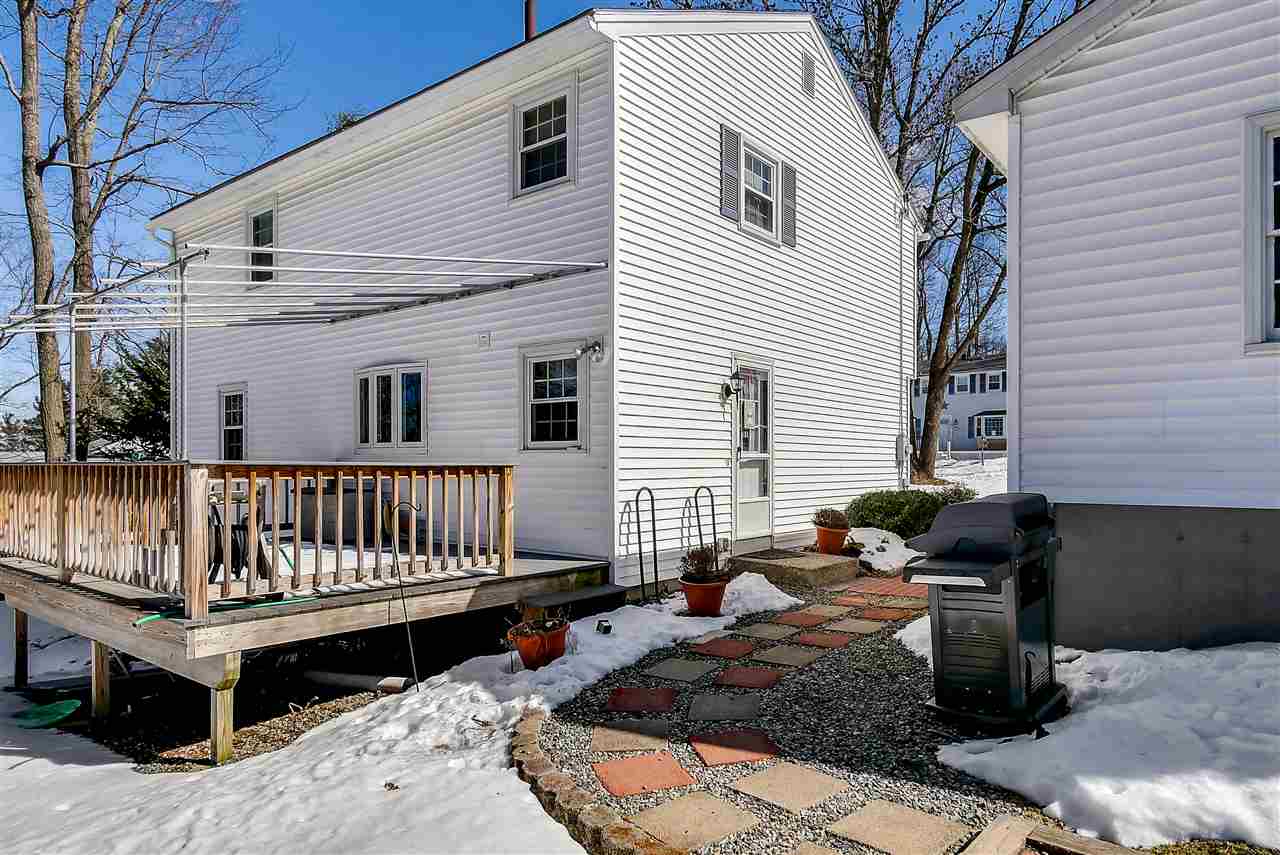 97 Peele Road Nashua, NH 03062 - Photo 23 of 33