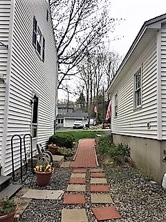 97 Peele Road Nashua, NH 03062 - Photo 33 of 33