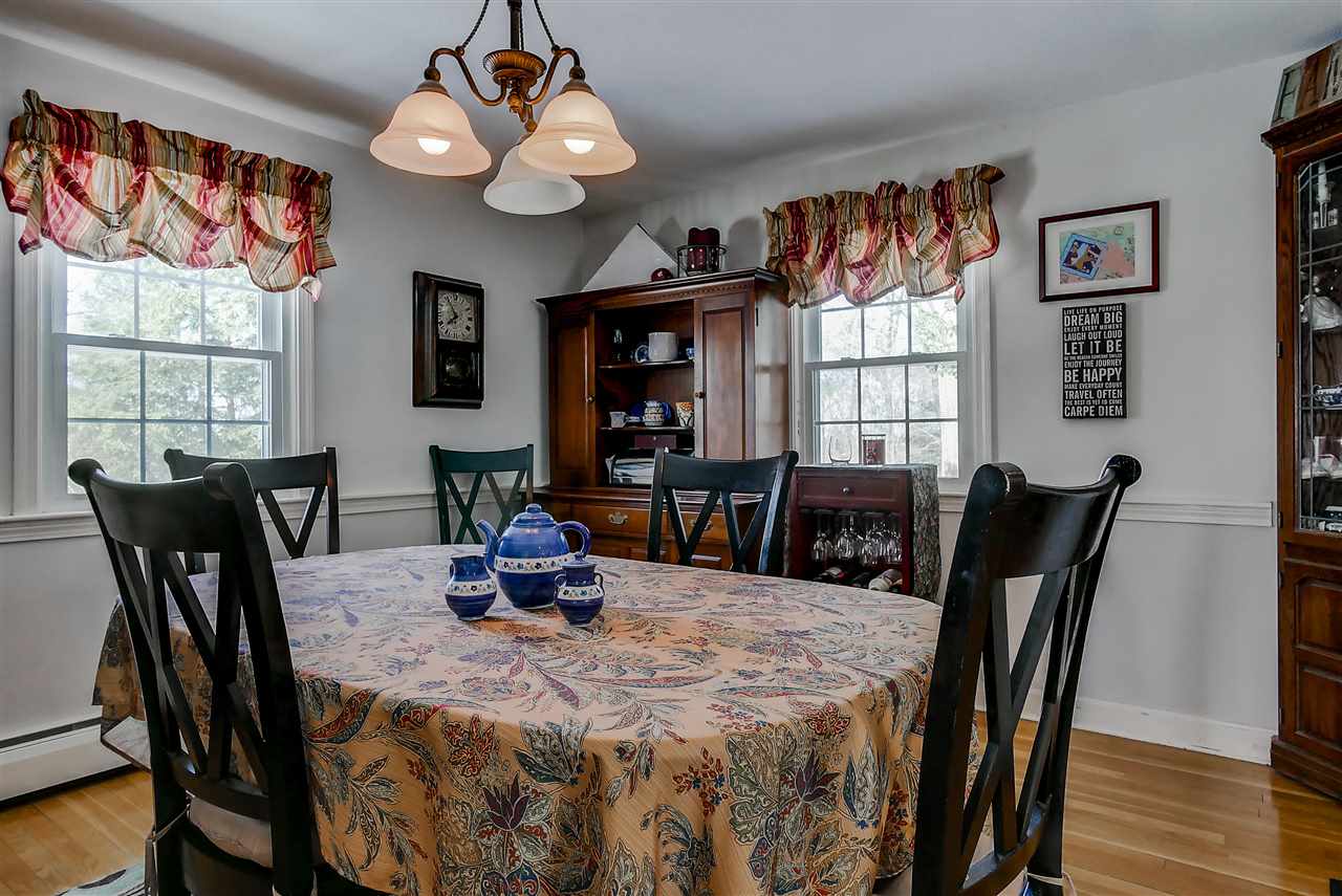 97 Peele Road Nashua, NH 03062 - Photo 7 of 33