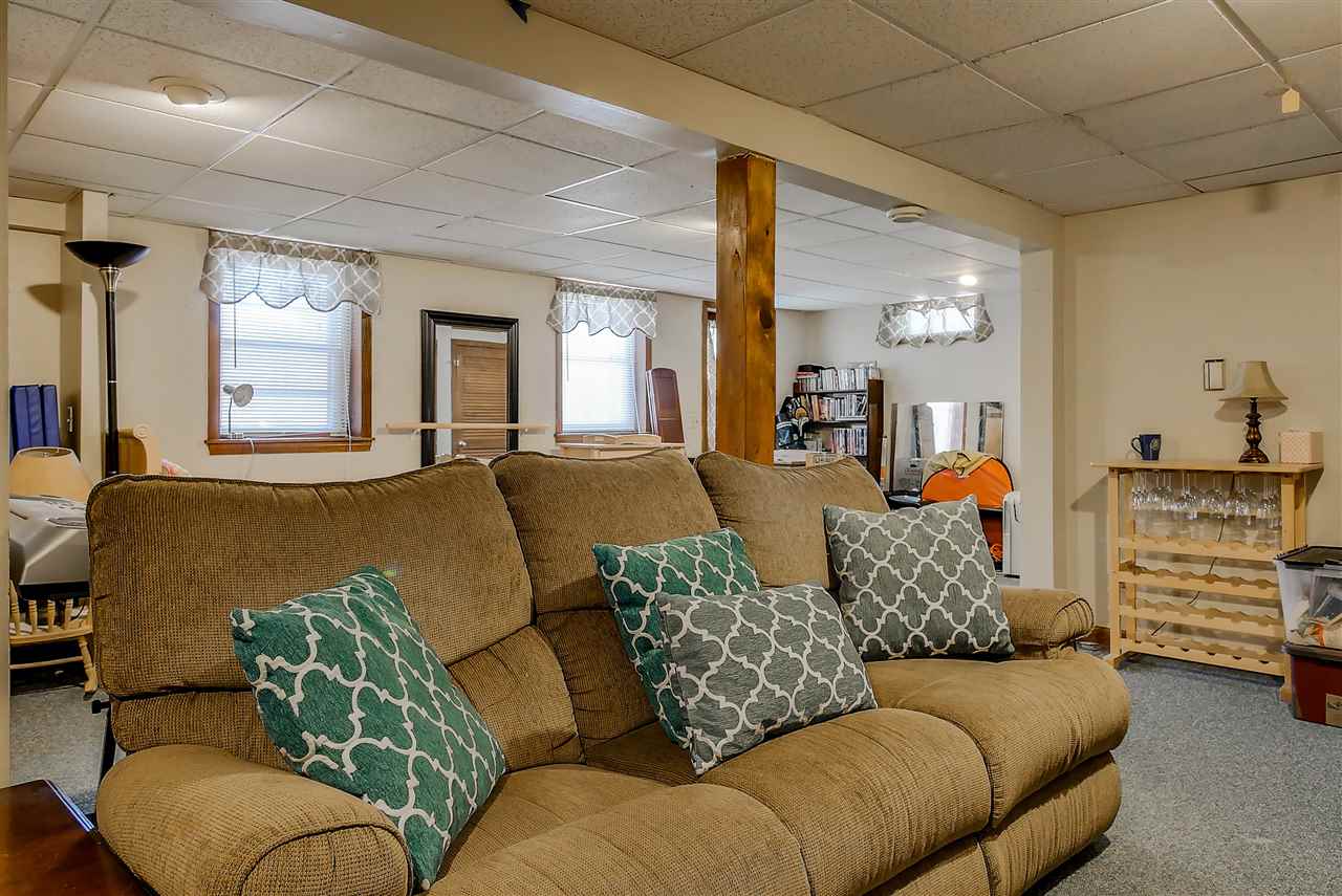 97 Peele Road Nashua, NH 03062 - Photo 10 of 33