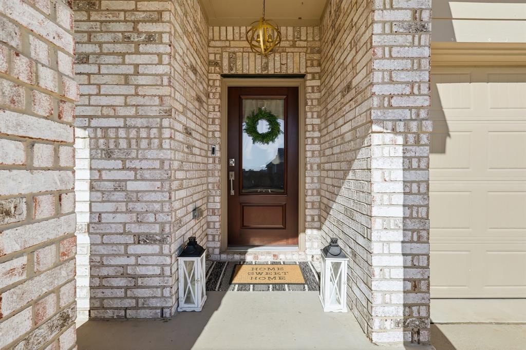 528 Ranchito Pass Fort Worth, TX 76052 - Photo 2 of 28