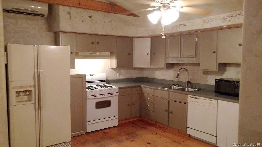 290 Trent Road, Unit 1 Brevard, NC 28712 - Photo 2 of 15 Gallery Image 2