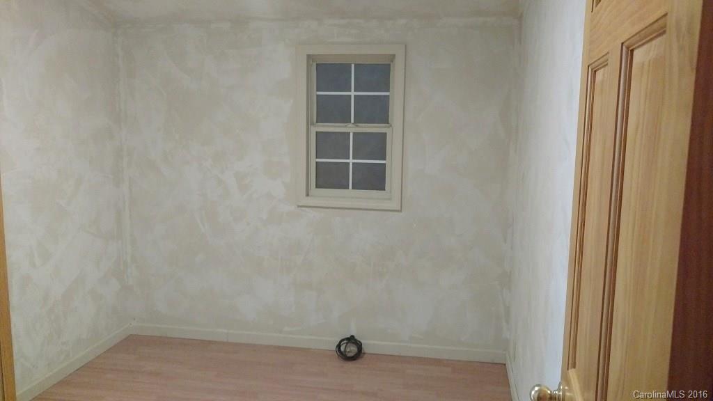 290 Trent Road, Unit 1 Brevard, NC 28712 - Photo 8 of 15 Gallery Image 8
