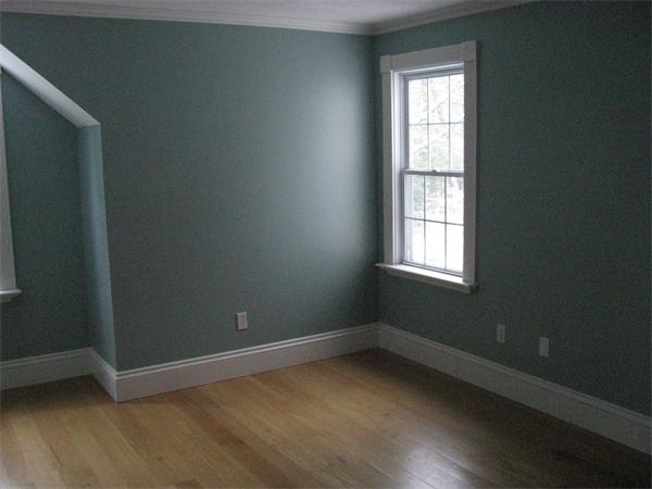 546 Fowler Road Northbridge, MA 01534 - Photo 8 of 11 an empty room with a window