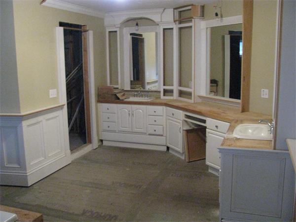 546 Fowler Road Northbridge, MA 01534 - Photo 10 of 11 a bathroom with a sink and a mirror