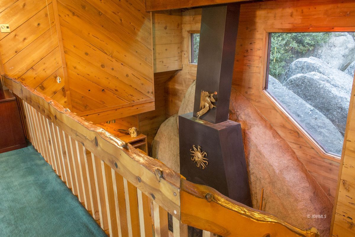 25120 Foster Lake Road Idyllwild, CA 92549 - Photo 25 of 31 a view of balcony