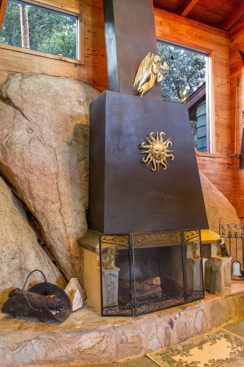25120 Foster Lake Road Idyllwild, CA 92549 - Photo 7 of 31 a view of entrance gate of the house