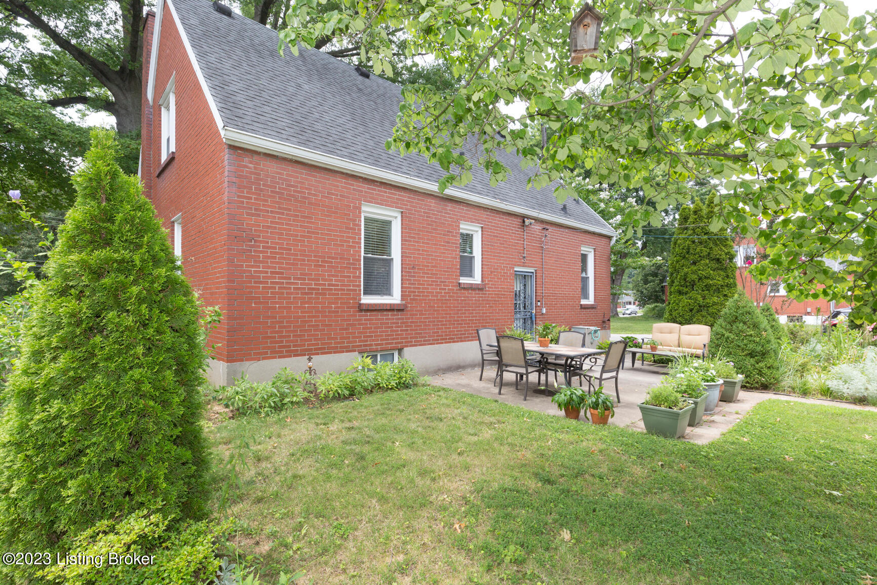 3923 Poplar Level Road Louisville, KY 40213 - Photo 36 of 40 3923 Poplar Level-38