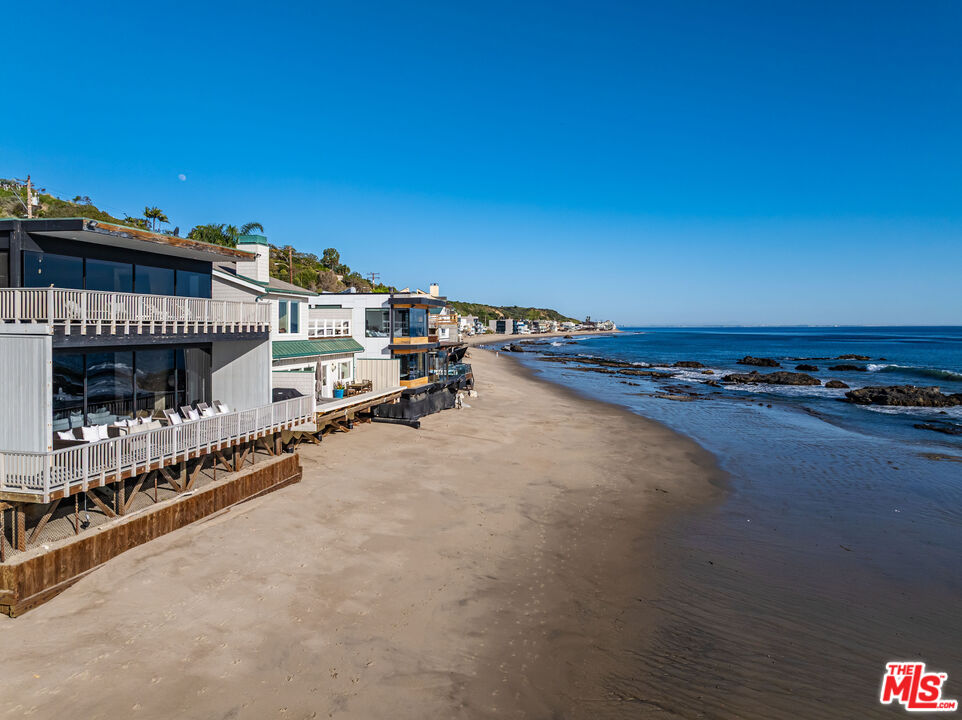 25002 Malibu Road Malibu, CA 90265 - Photo 4 of 60