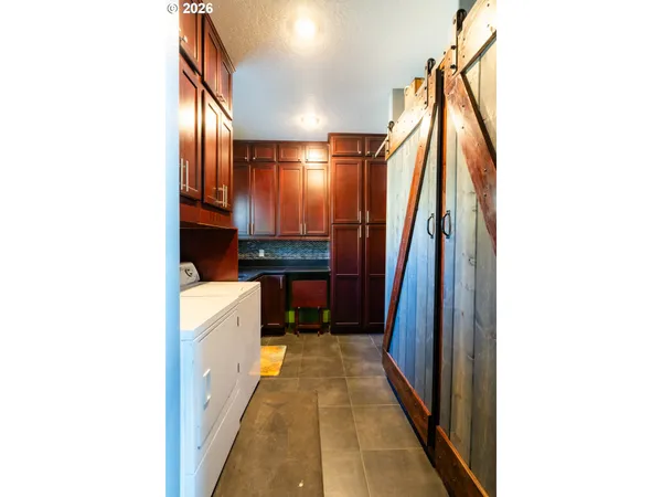 $775,000 | 31367 Clarks Creek Road, Mount Vernon, OR 97865