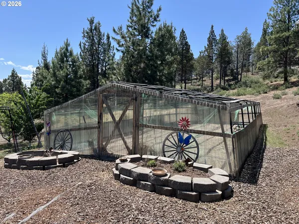 $775,000 | 31367 Clarks Creek Road, Mount Vernon, OR 97865