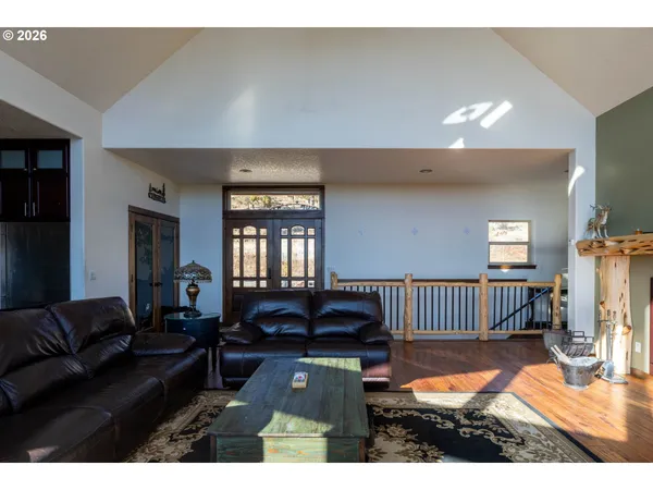 $775,000 | 31367 Clarks Creek Road, Mount Vernon, OR 97865