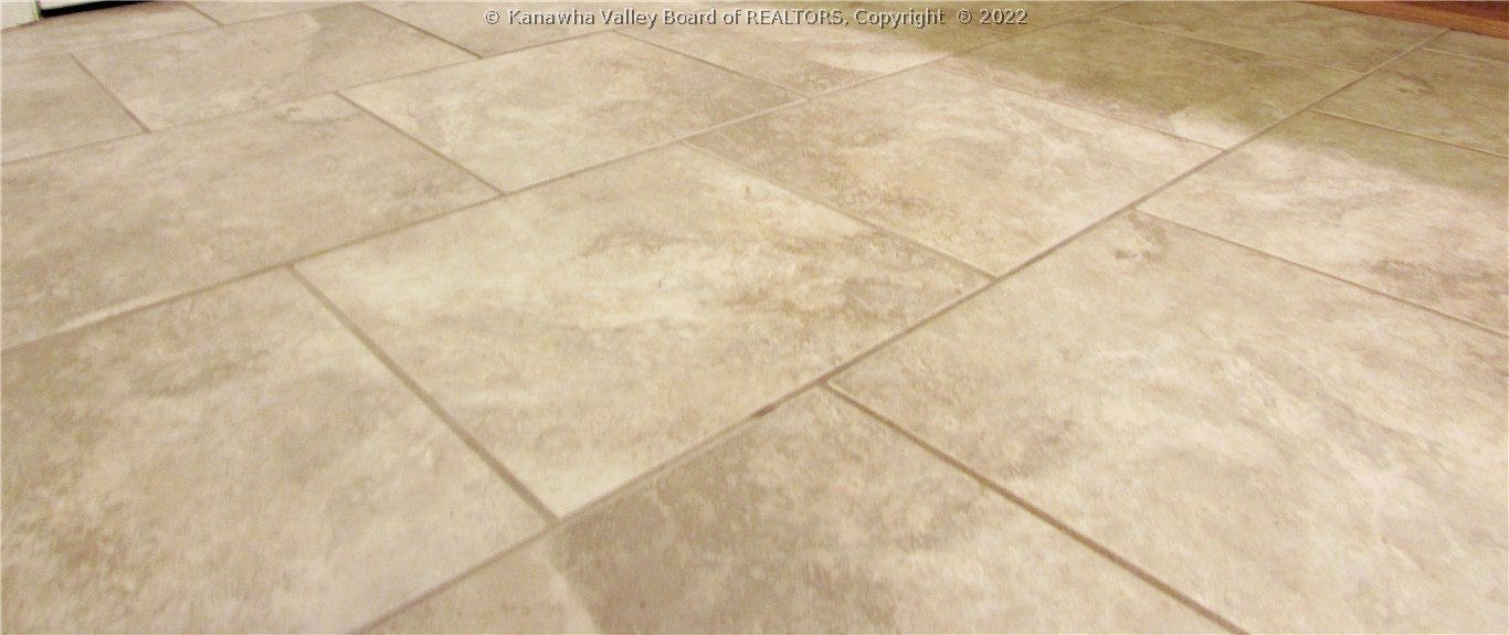 2396 Sycamore Road Culloden, WV 25510 - Photo 7 of 26 Gallery Image 7