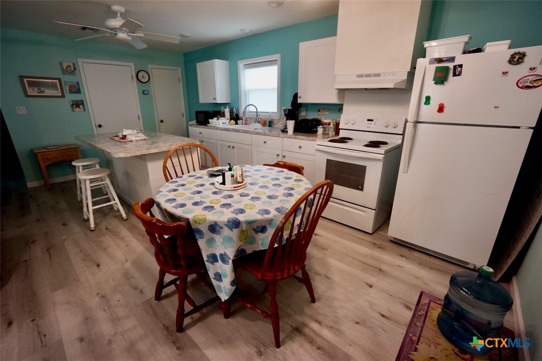 811 Main Street Port O'Connor, TX 77982 - Photo 25 of 35