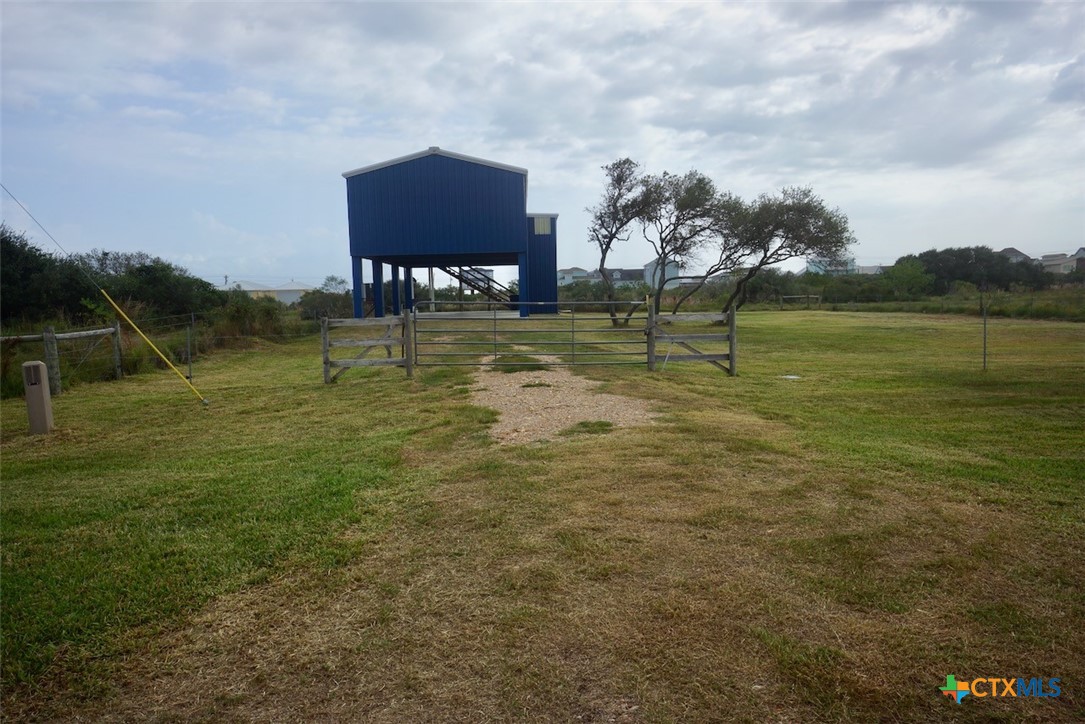 811 Main Street Port O'Connor, TX 77982 - Photo 5 of 35