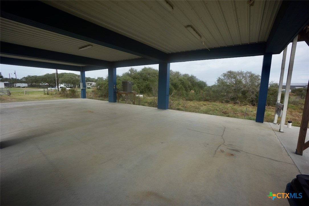 811 Main Street Port O'Connor, TX 77982 - Photo 8 of 35