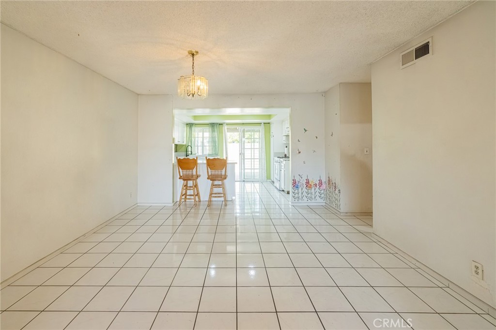 915 South Sarah Way Anaheim, CA 92805 - Photo 19 of 41 Dining Area
