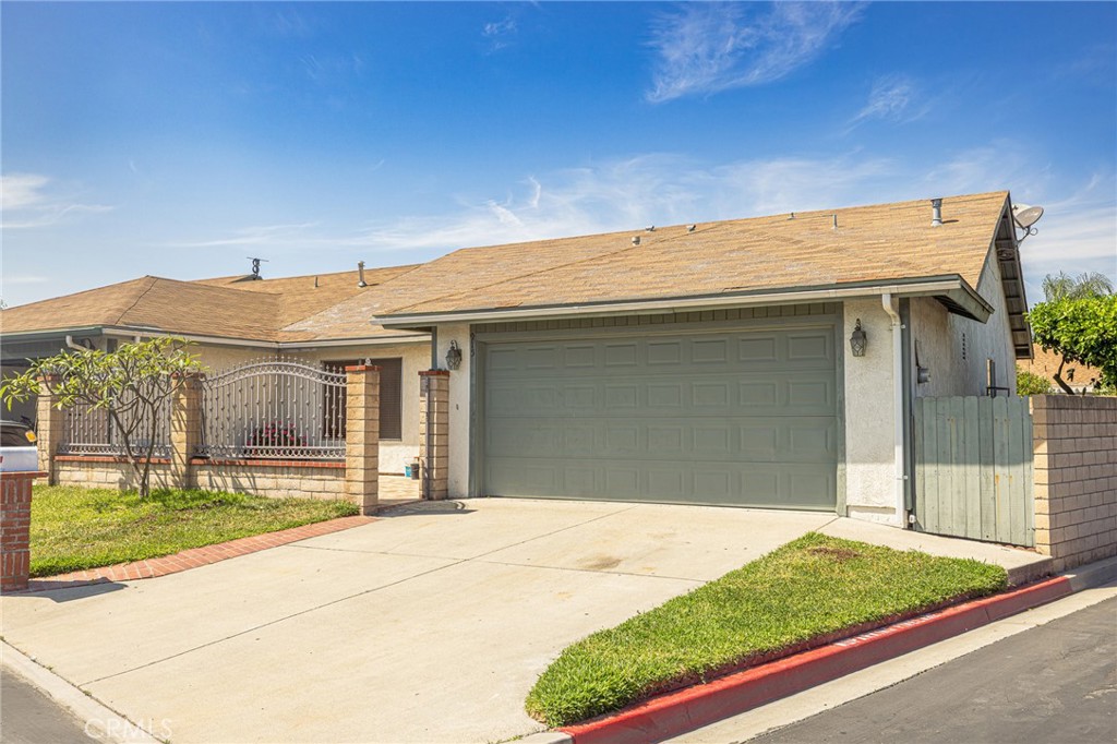 915 South Sarah Way Anaheim, CA 92805 - Photo 2 of 41 front