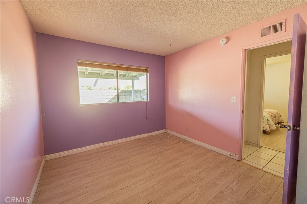 915 South Sarah Way Anaheim, CA 92805 - Photo 27 of 41 Bed 1