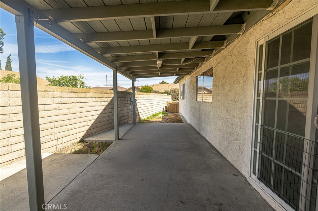 915 South Sarah Way Anaheim, CA 92805 - Photo 31 of 41 Backayrd